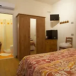 Pensión Ai Tagliapietra 3*