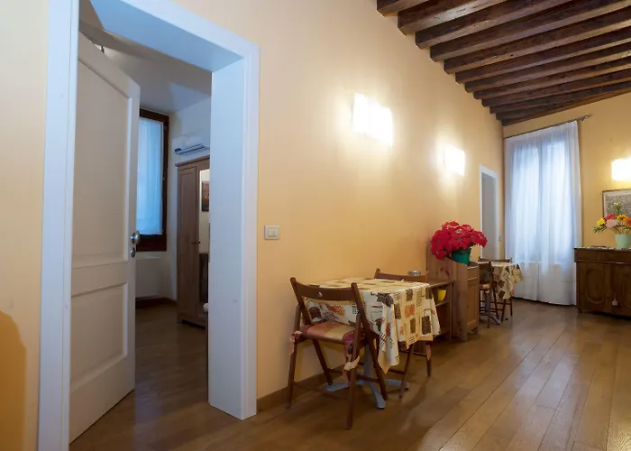 Guest house Ai Tagliapietra 3*